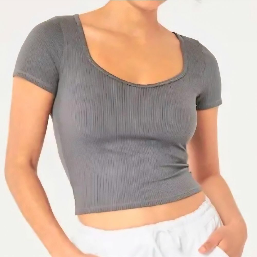 Hollister Ribbed Fabric Sweetheart Short Sleeve Seamless Slim Fit Crop Top
